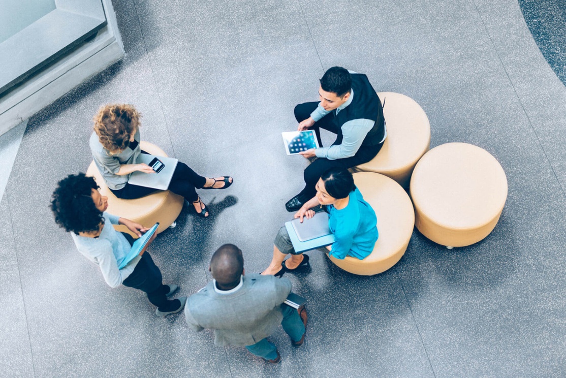 Topview_of_peoples_sitting